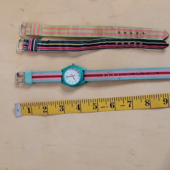 Timex Fashion Watch Fabric Band 2 Extra Bands Striped Multicolor New Battery - Picture 11 of 11